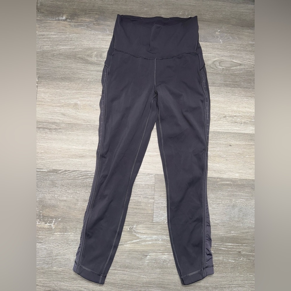 Lululemon 25” high rise leggings size 6